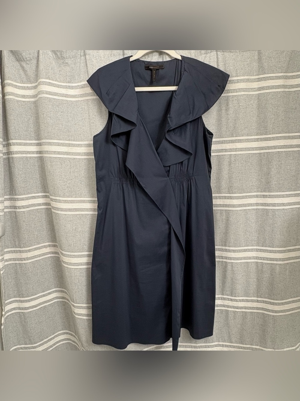 BCBGMaxAzria Blue Faux Wrap Style Dress Size Small Vneck Ruffle Neckline